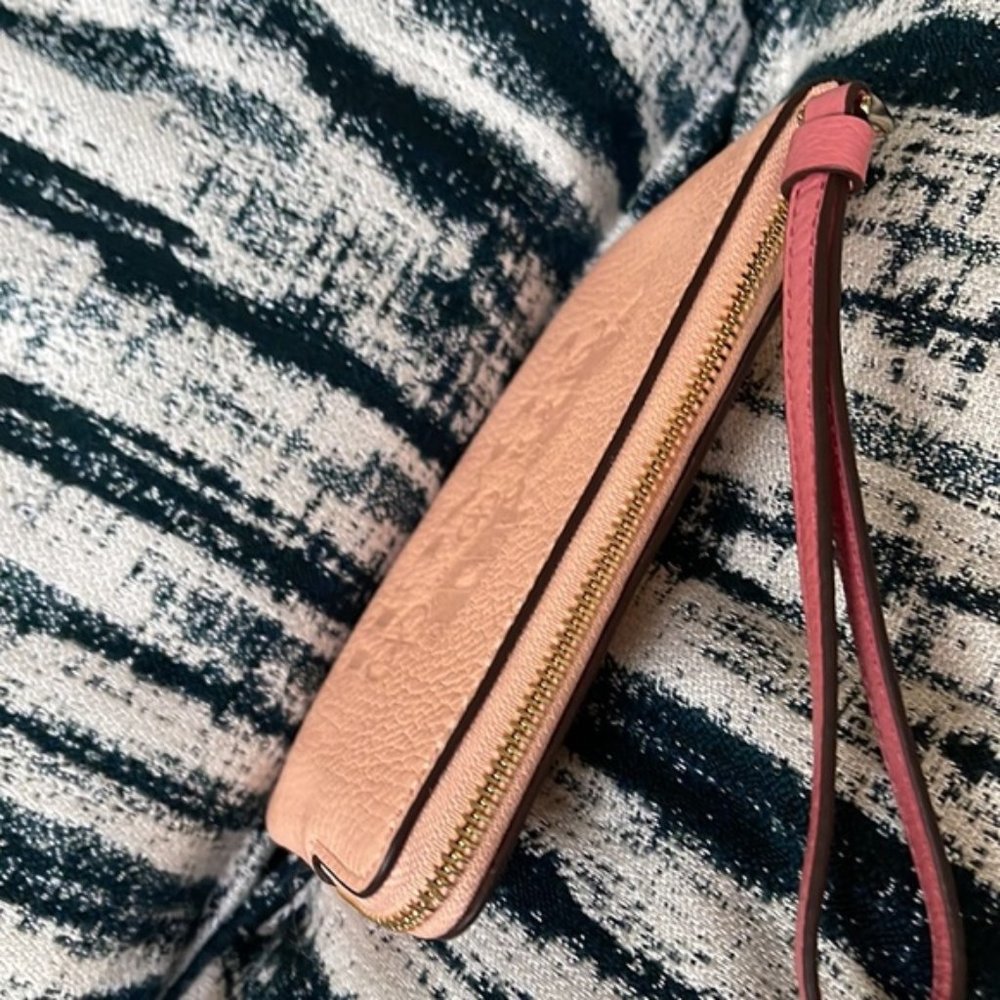 Coach Corner Zip Wristlet In Colorblock With Horse And Carriage - Picture 16 of 16